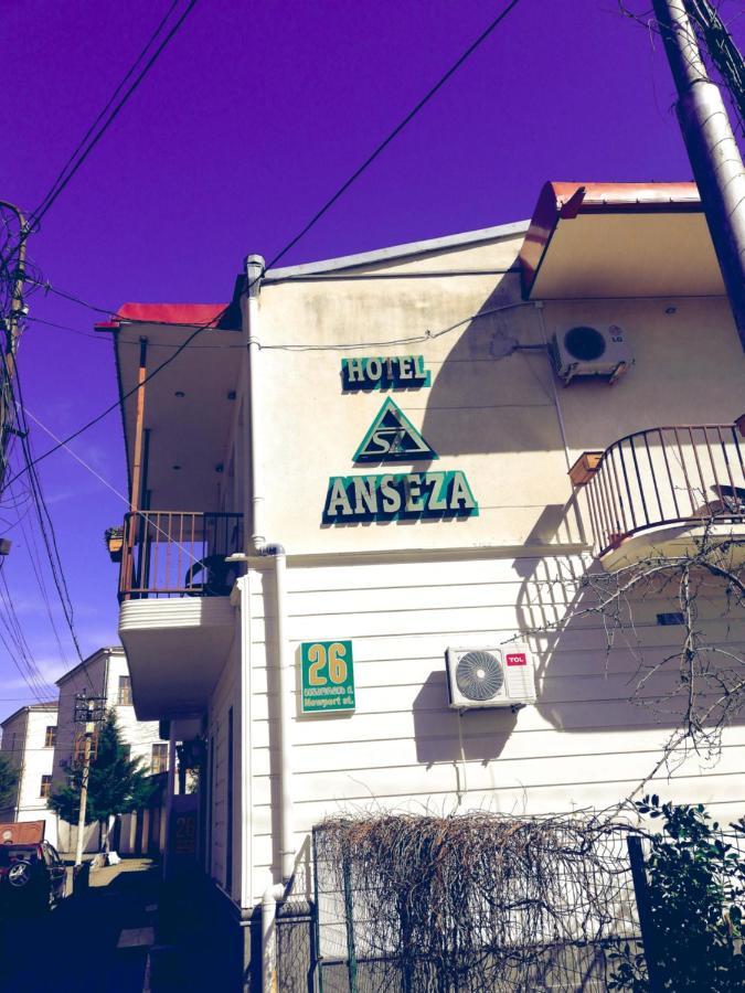 Anseza Hotel Kutaisi Eksteriør billede