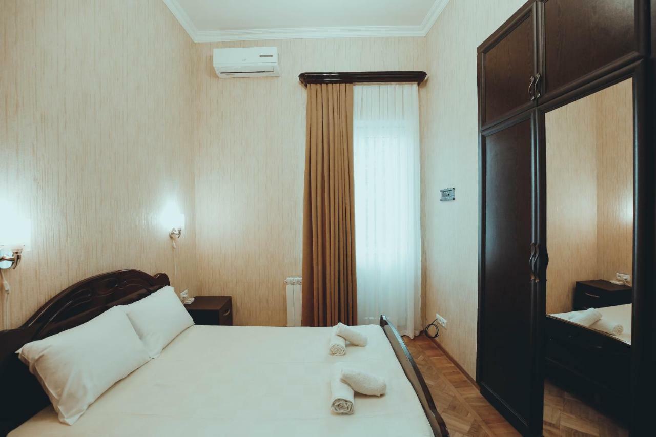 Anseza Hotel Kutaisi Eksteriør billede
