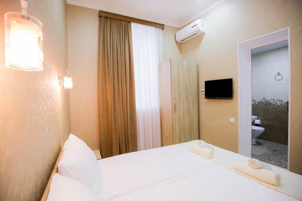 Anseza Hotel Kutaisi Eksteriør billede