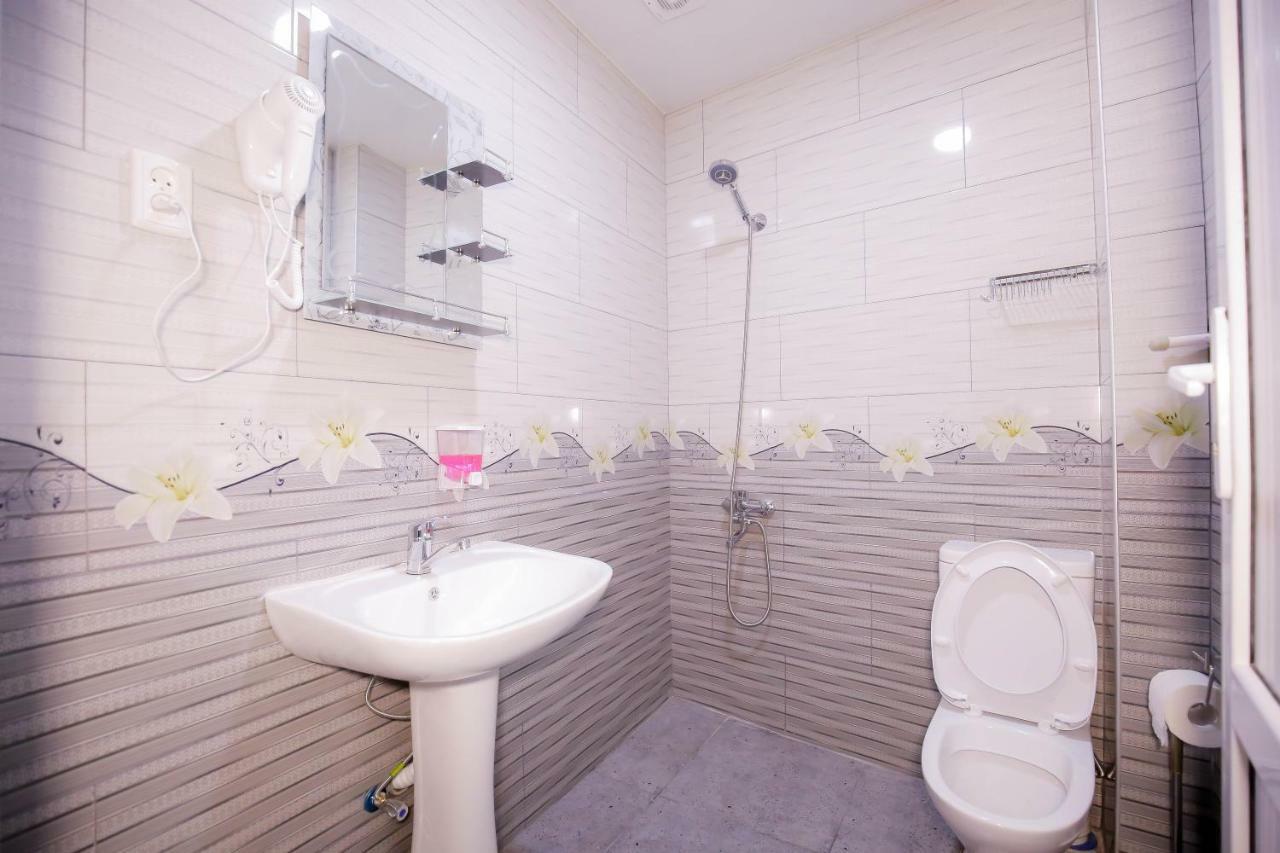 Anseza Hotel Kutaisi Eksteriør billede